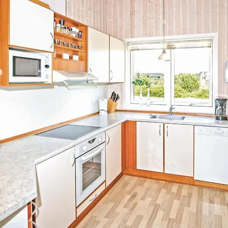 3 Bedroom Beautiful In Juelsminde Holiday home Sonderby (Midtjylland)
